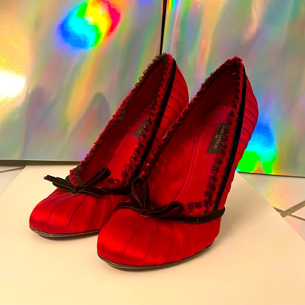 Louis Vuitton Paris Red Satin & Velvet Pumps